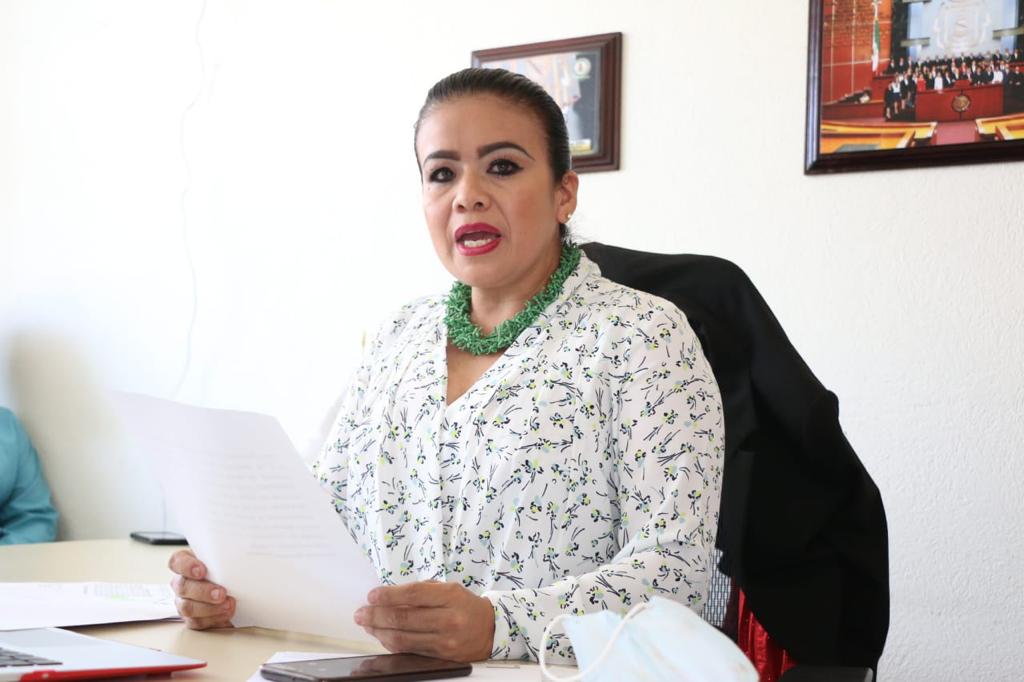 Llama diputada Norma Otilia Hernández a gasolineros de Chilpancingo para mantener precios justos