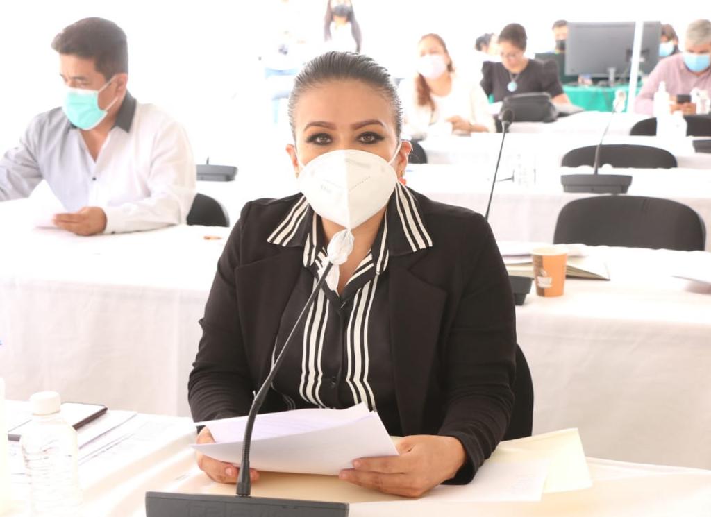 Diputada gestiona más concesiones para transportistas