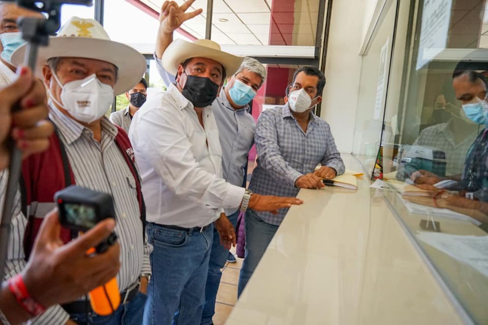 «La serenidad es la mejor opción en estos momentos», escribe Félix Salgado  para alentar a sus simpatizantes en redes sociales