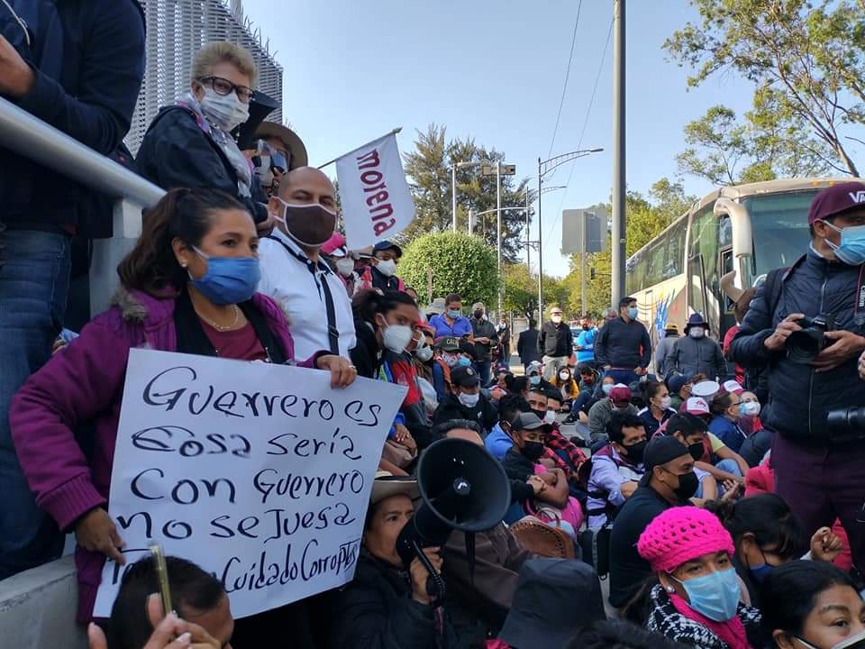 Se moviliza Félix Salgado a la sede del Tribunal Electoral del Poder Judicial de la Federación