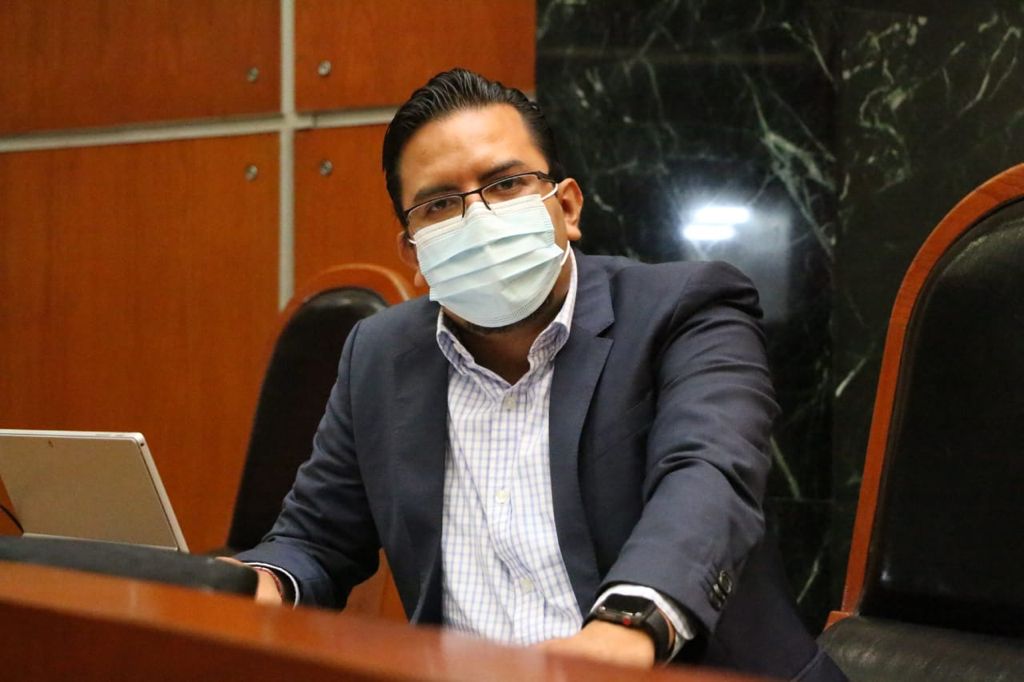 Llama diputado a migrantes en el extranjero hacer valer su derecho de elegir al gobernador o gobernadora de Guerrero