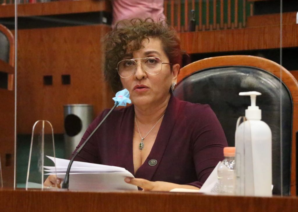 Analizan exhorto para reanudar equipamiento de la clínica de hemodiálisis de Ometepec