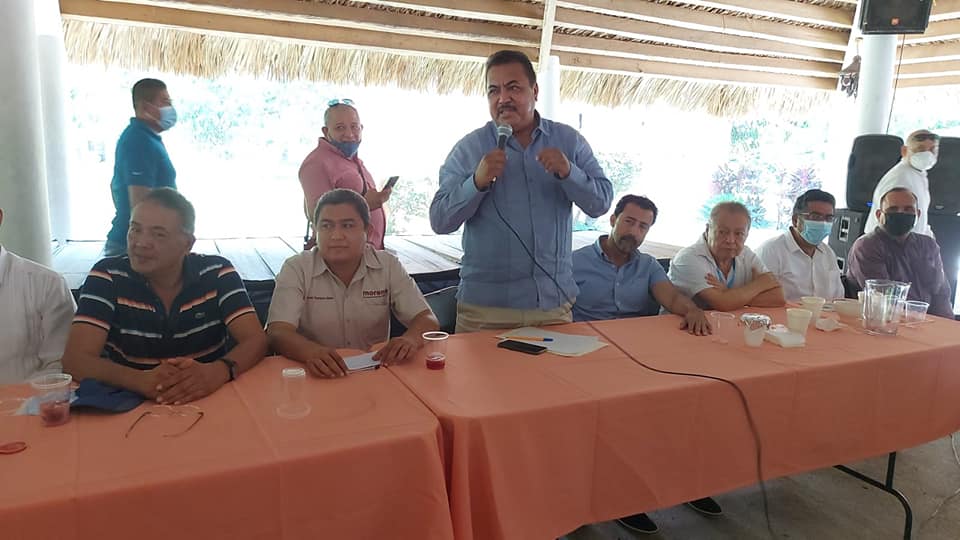 Ossiel Pacheco es el único candidato que representa que se logre el bienestar de los coyuquenses: Miguel Ángel Castro Salas