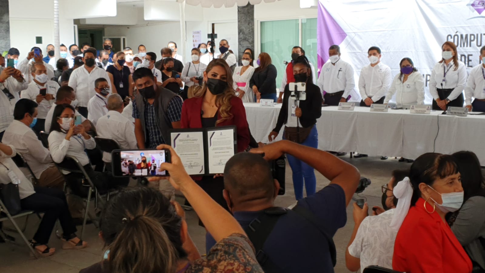 Asumo con un alto honor y una gran responsabilidad el compromiso de ser la primera mujer gobernadora: Evelyn Salgado