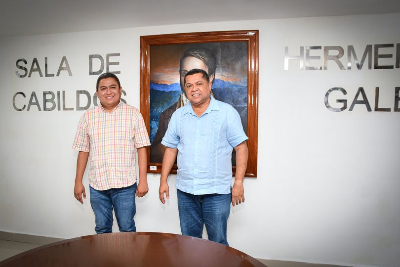Ossiel Pacheco y Alberto de los Santos sostienen encuentro para dialogar sobre temas de Coyuca de Benítez