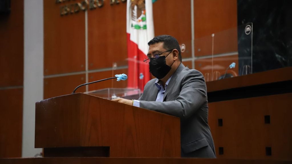 Presentan iniciativa para garantizar la seguridad de estudiantes en el desempeño de su servicio social