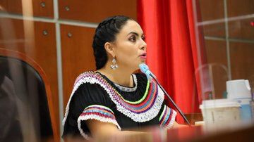 Aprueban reforma que impide que funcionarios de alto nivel contraten seguros con cargo al erario