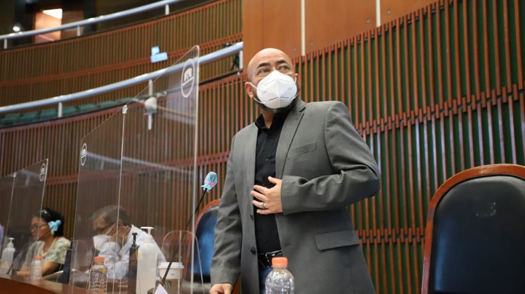 Aumentan diputados de Guerrero la licencia de paternidad a 10 días con goce de sueldo
