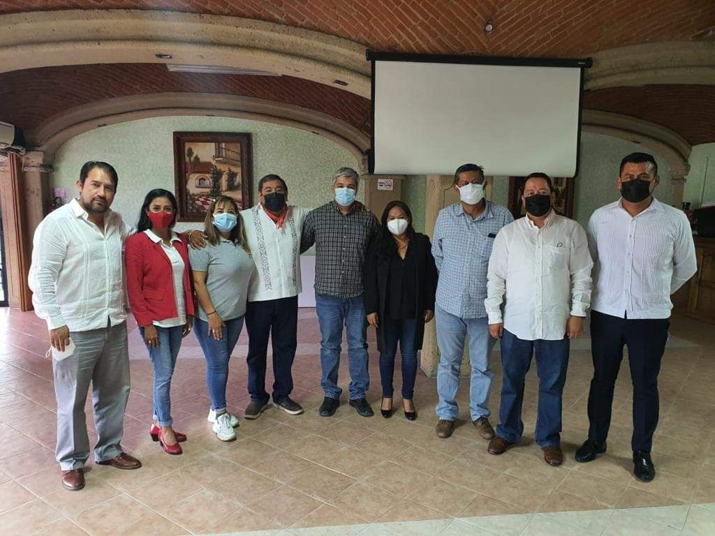 Trabajadores del Congreso de Guerrero levantan plantón