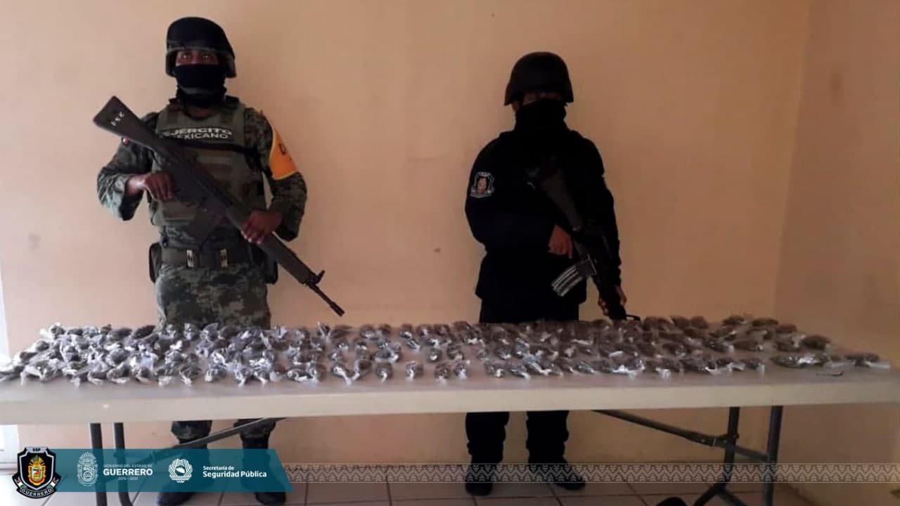 Decomisan 158 bolsitas con marihuana en Acapulco