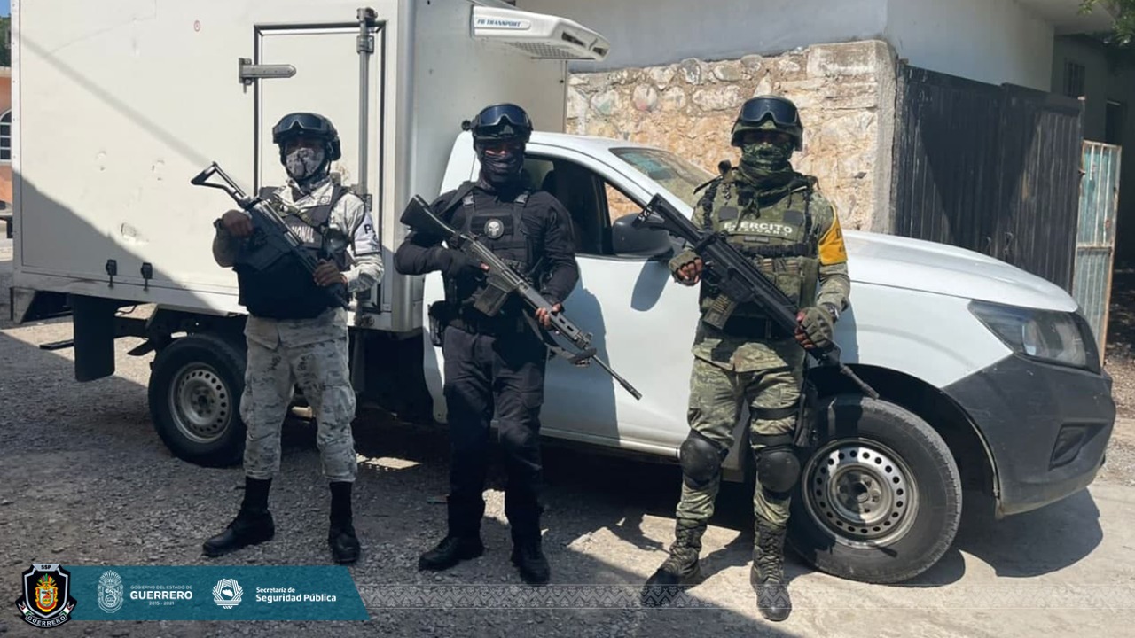 Localizan cinco vehículos robados en Mezcala, municipio de Eduardo Neri