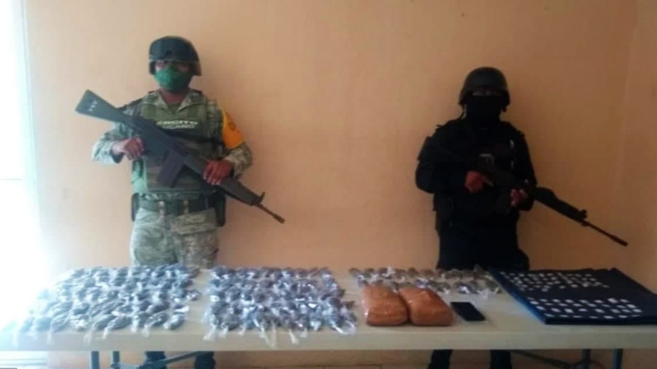 Decomisan caja de cartón con droga en Acapulco; no hay detenidos