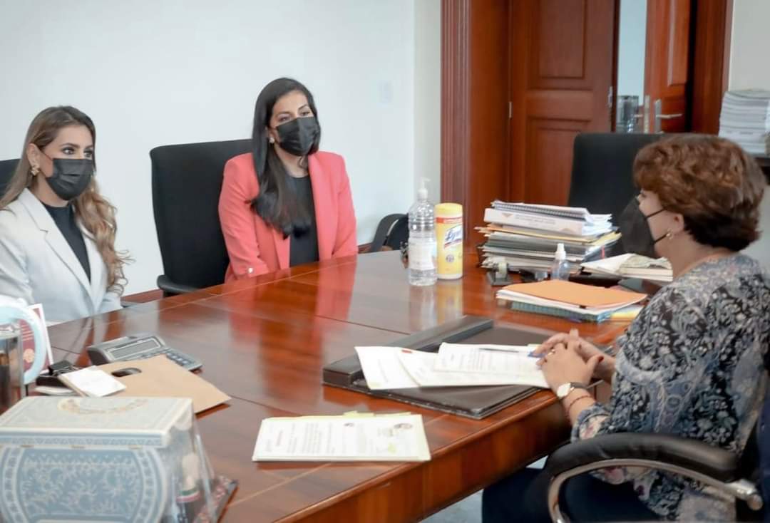 Se reúne Evelyn Salgado con titular de la SEP