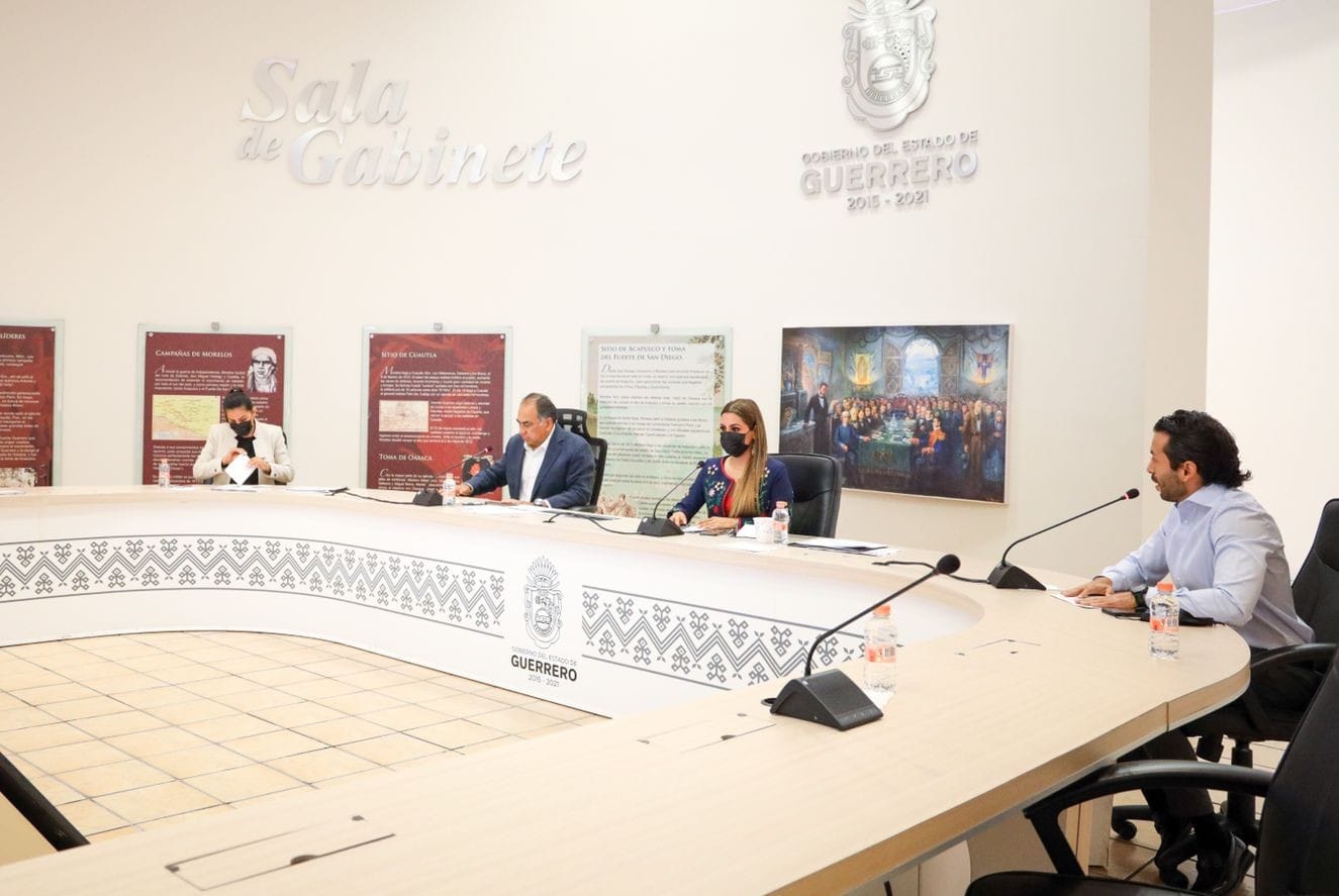 Héctor Astudillo y Evelyn Salgado revisan temas de trabajo, mujer, juventud, indígenas, afromexicanos y transparencia