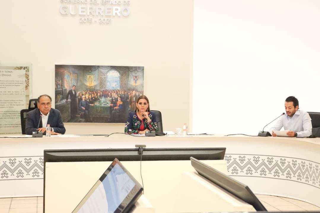 Evelyn y Astudillo acuerdan el inicio formal de la entrega-recepción