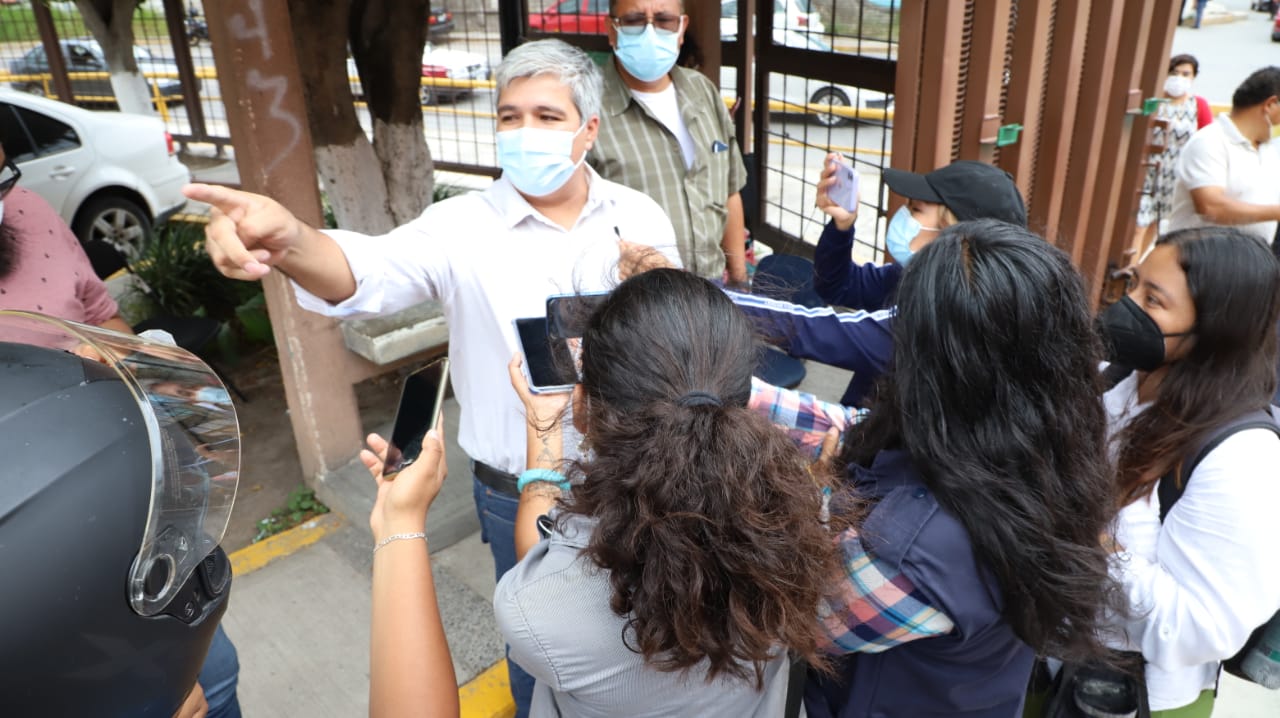 Rechaza diputado Alfredo Sánchez irrupción violenta de manifestantes al Congreso local