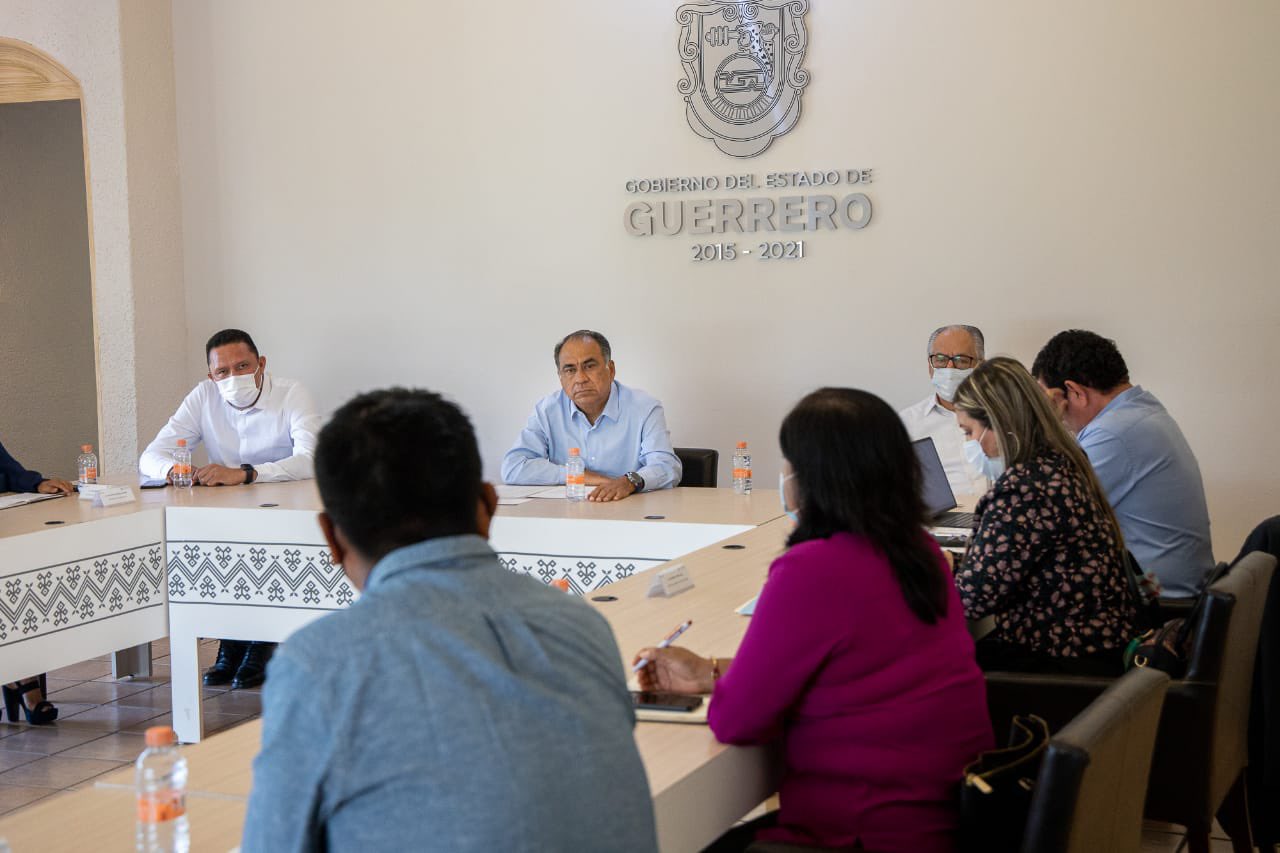 Con apoyo de Andrés Manuel López Obrador, Gobierno del Estado pagará nómina, bono sexenal y retroactivos
