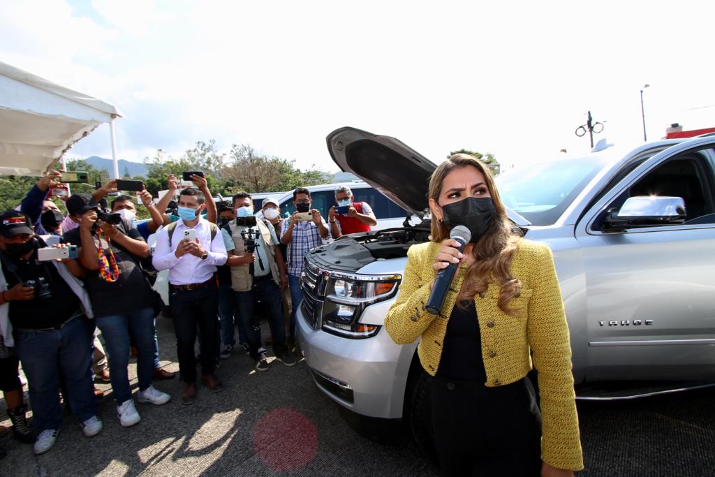 Subastará gobierno de Guerrero camionetas de lujo, 35 de ellas blindadas; también dos motocicletas, una de la BMW