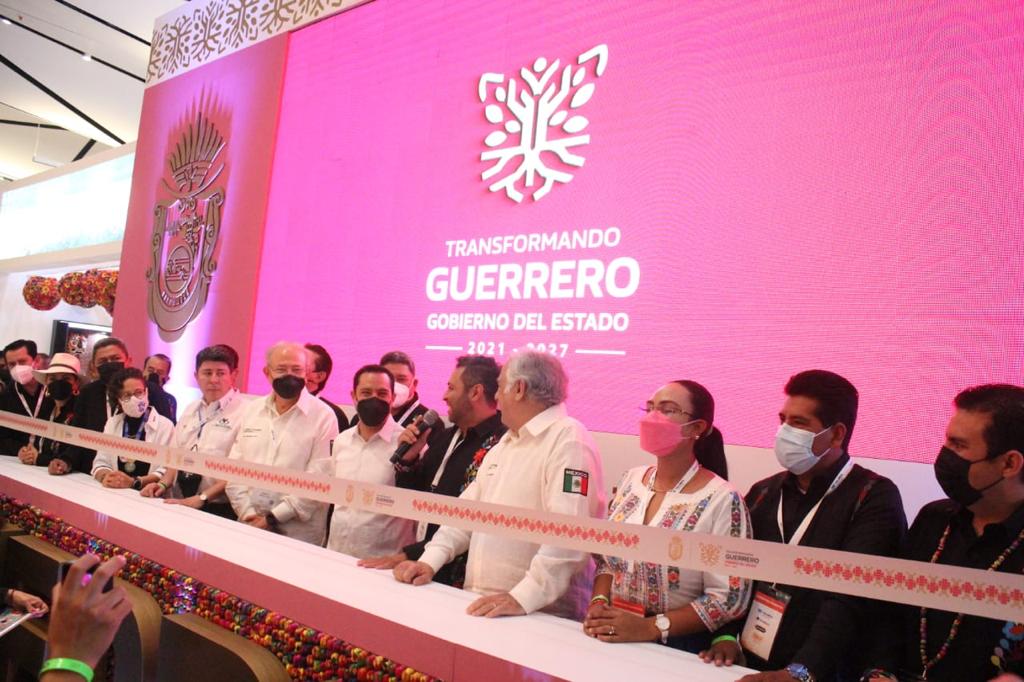 Se inaugura el pabellón de Guerrero en el Tianguis Turístico 2021 en Mérida, Yucatán