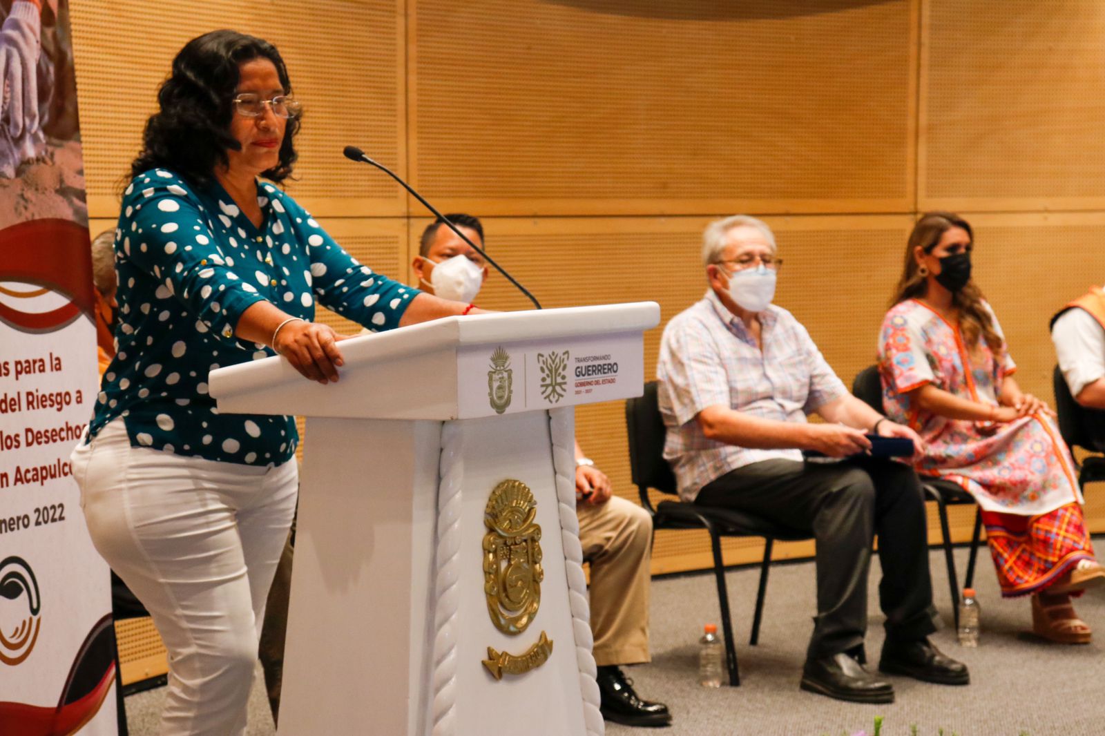Abelina López retoma polémica sobre el calor y la violencia en presentación de estrategia contra la basura en Acapulco