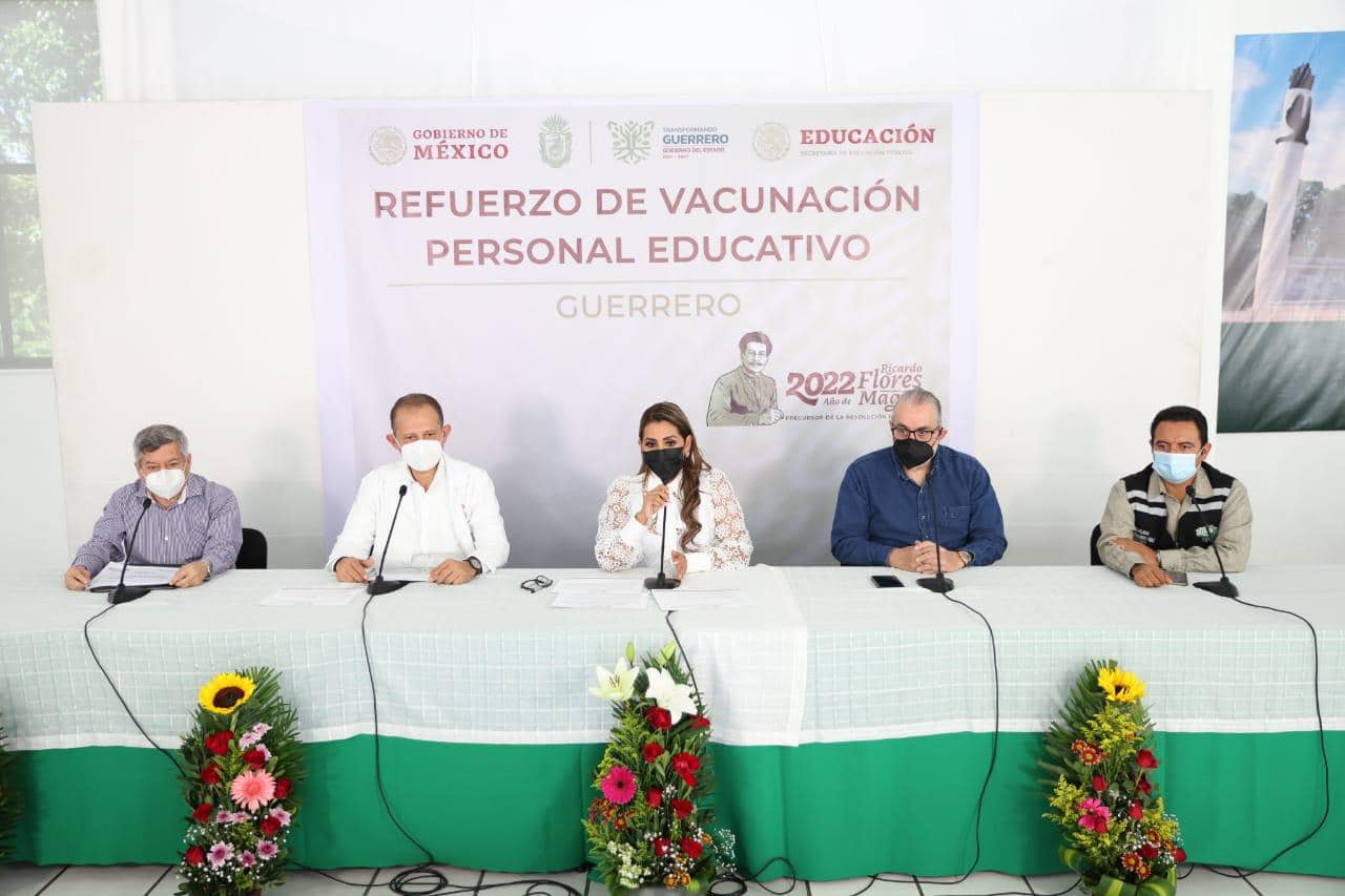 Aplicarán 77 mil 280 refuerzos contra Covid-19 en el magisterio de Guerrero