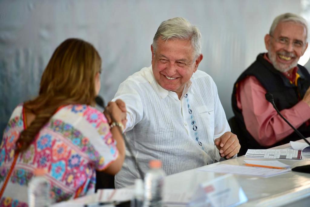 Del «Evelyn no estás sola», el CRIT en Tlapa, a los 3 mil mdp para La Montaña hasta el 2024, informa AMLO