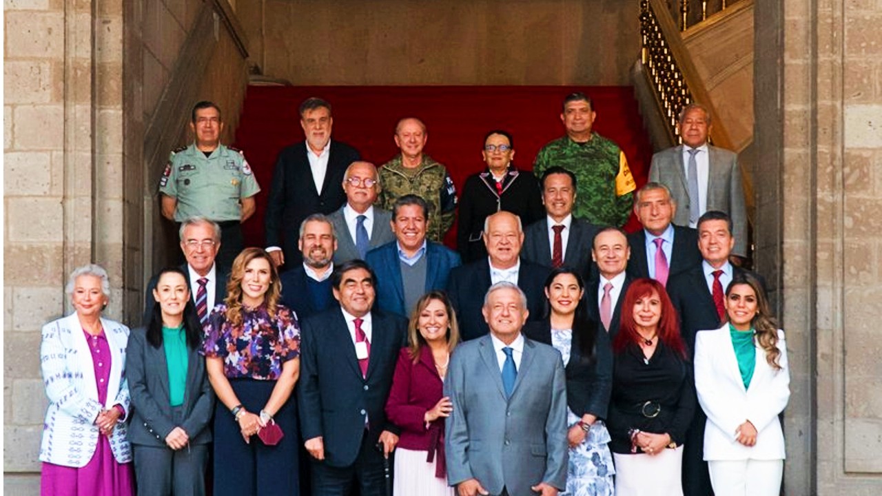 Gobernadoras y gobernadores de Morena manifiestan su respaldo a AMLO