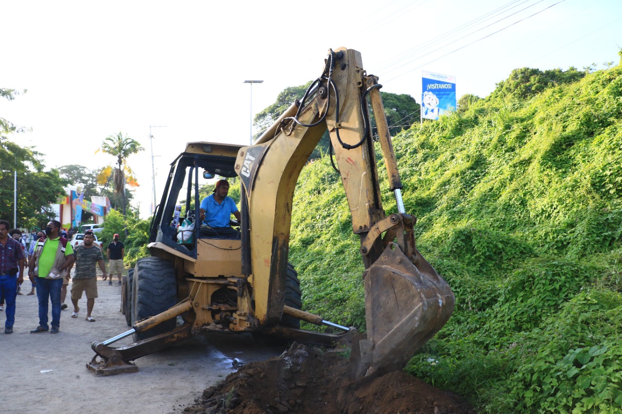 Arranca Abelina López obras por cerca de 4 mdp en la zona Poniente de Acapulco