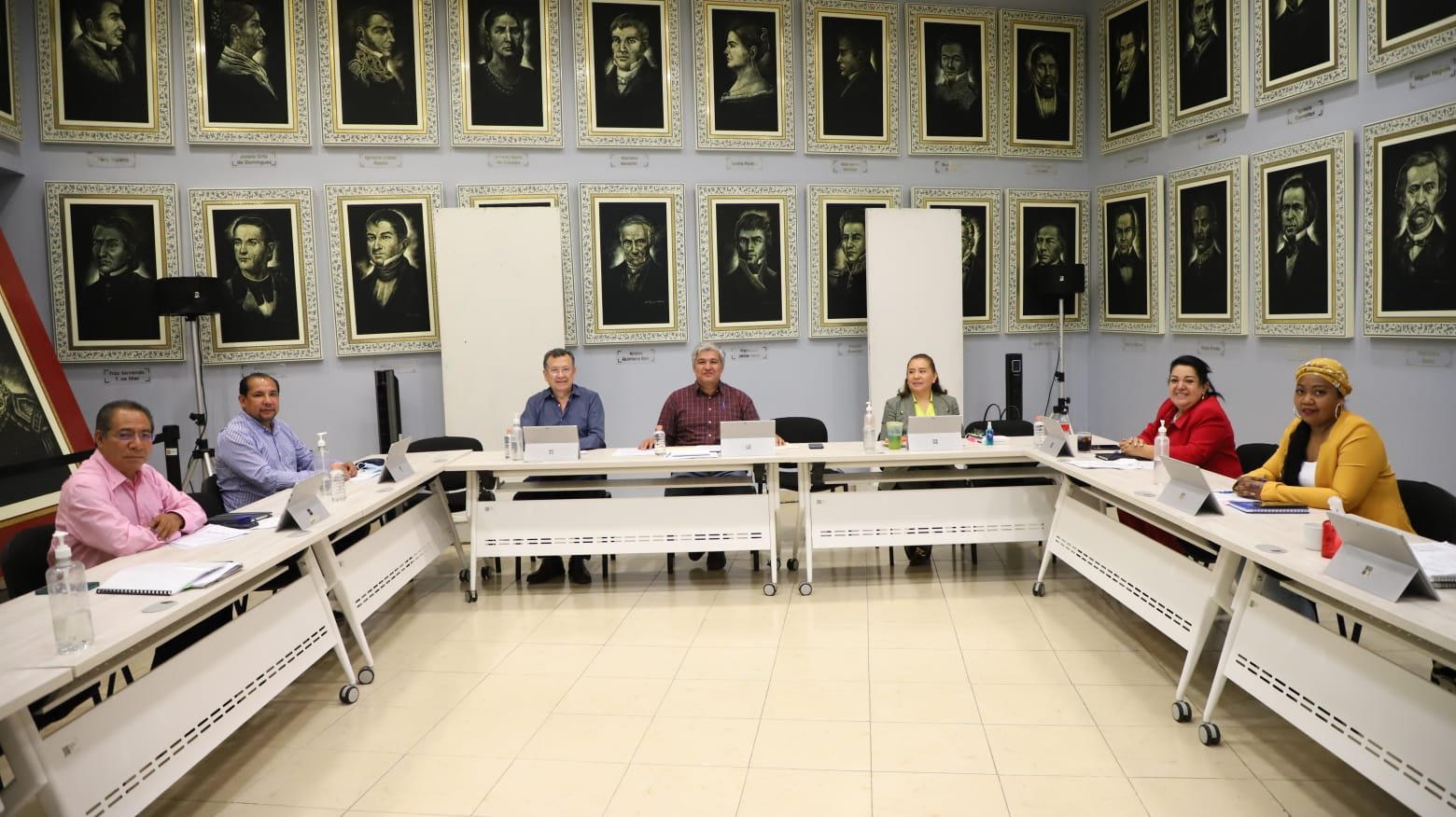 Trabaja comisión especial en la convocatoria para elegir al recipiendario de la presea “Sentimientos de la Nación”