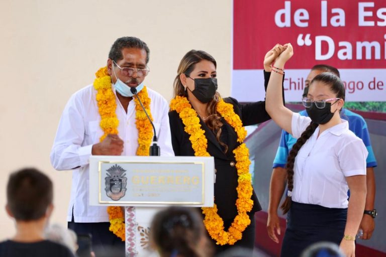 Con la inauguración de más aulas, Evelyn Salgado continúa la Revolución Educativa (2)
