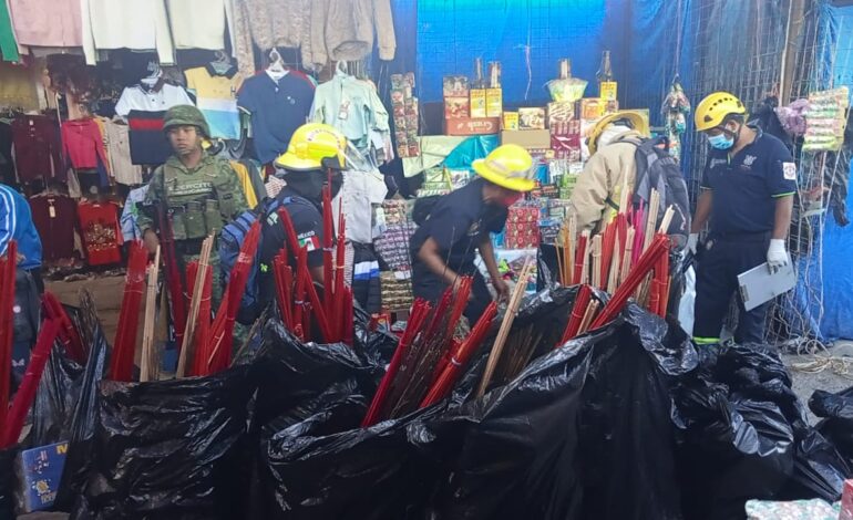 Decomisan 500 kilos de material pirotécnico en el mercado de Chilapa