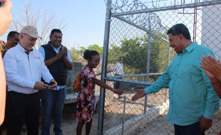 Entrega CAPASEG obras de agua potable en Chacalapa del Pacífico, San Marcos