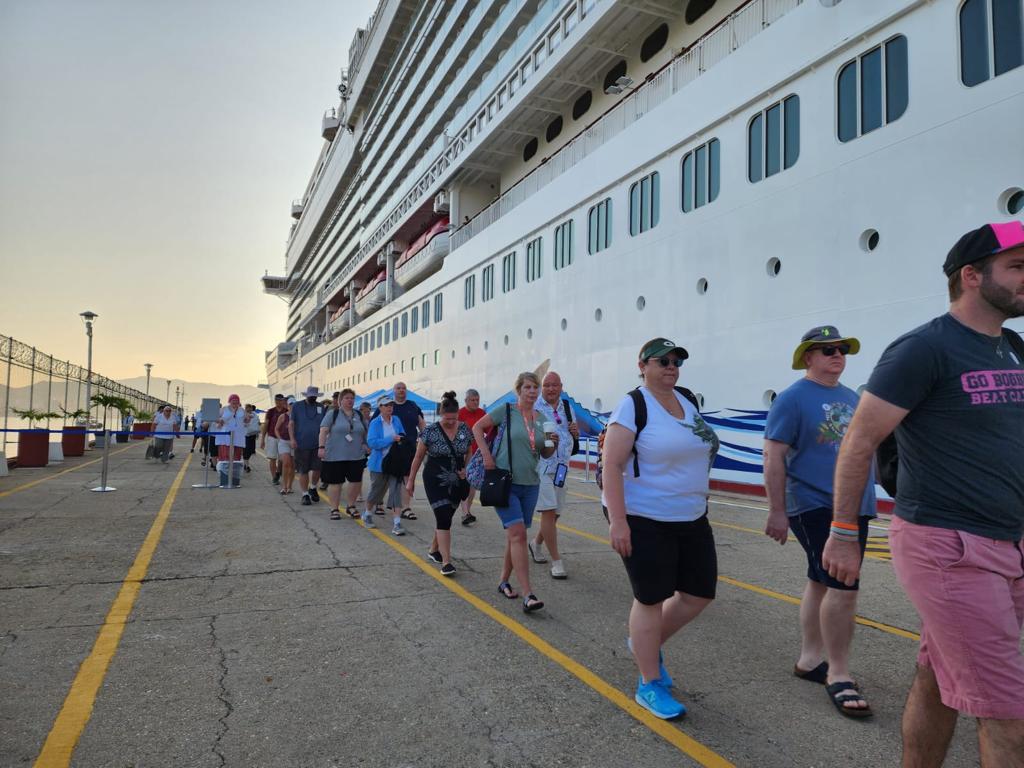 Estará 10 horas en Acapulco el crucero Norwegian Bliss