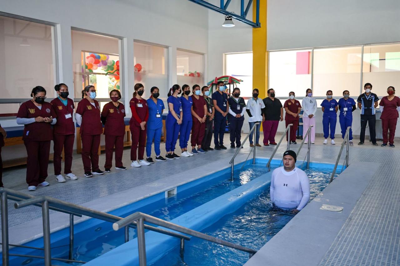 Con apoyo del Sistema Nacional DIF se rehabilitó el área de hidroterapia del CRIG