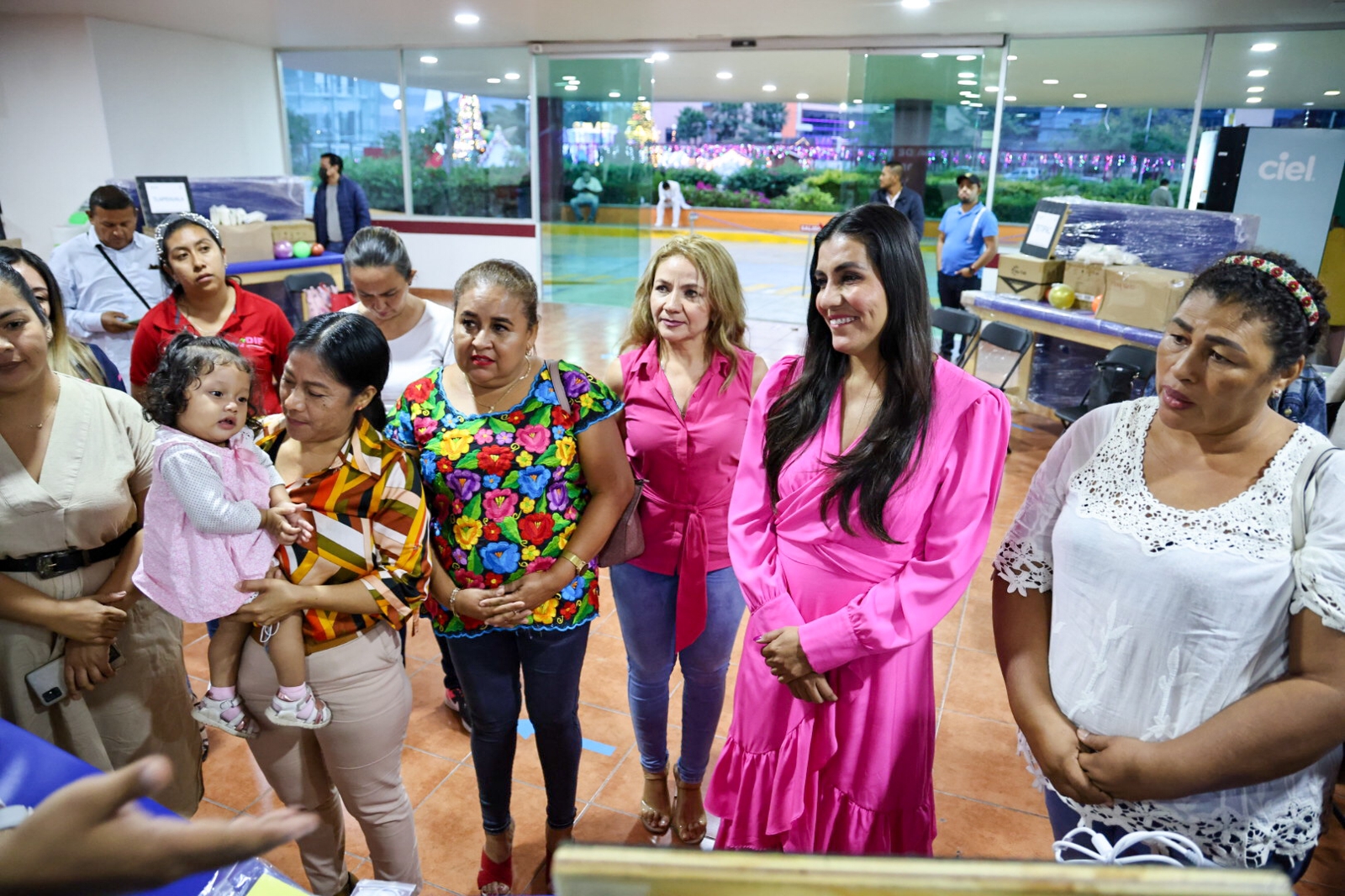 Equipa DIF Guerrero a Unidades Básicas de Rehabilitación
