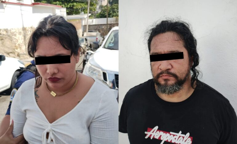 Un hombre y una mujer son arrestados con armas, droga y dinero en Acapulco