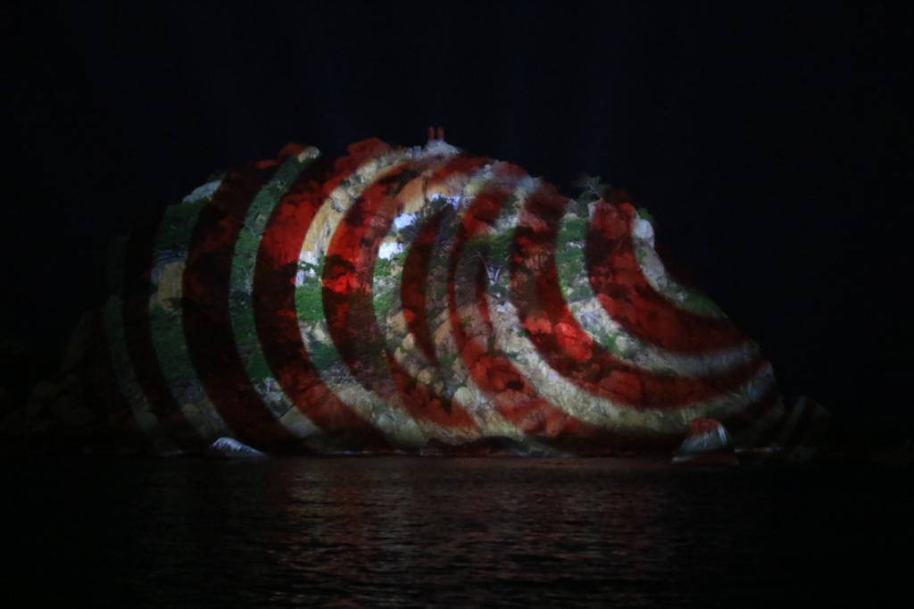 Encabeza Abelina López, encendido de Iluminación de El Morro