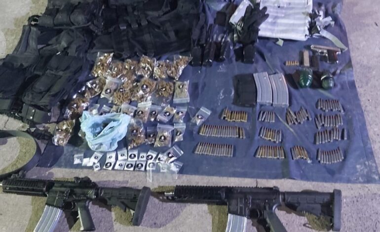 Asegura Policía Estatal y autoriades armamento, granadas y presunta droga en el municipio de Zihuatanejo