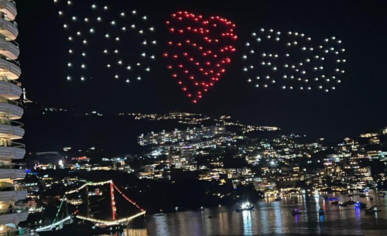 Espectacular Gala de Pirotecnia da la bienvenida al 2023 en Acapulco
