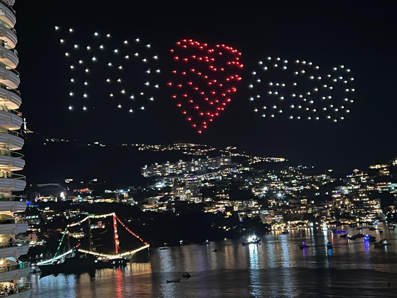 Espectacular Gala de Pirotecnia da la bienvenida al 2023 en Acapulco