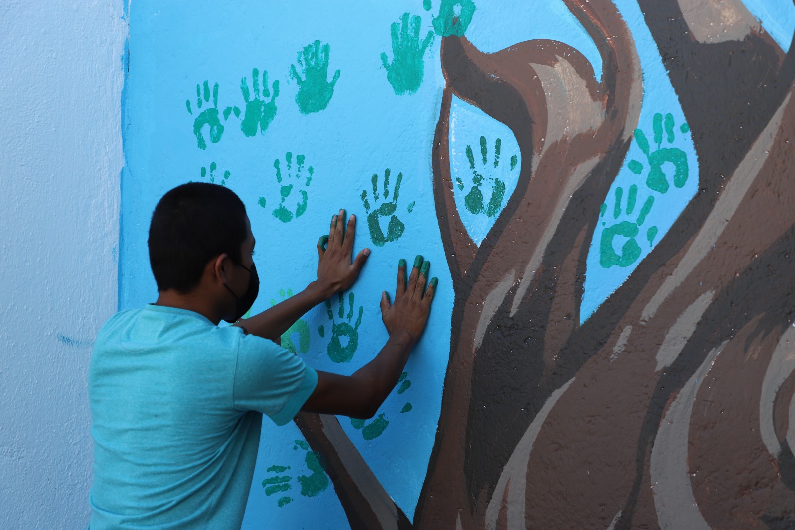 Concluye elaboración de mural en el CEMA organizado por Comisión Legislativa de las niñas, niños y adolescentes