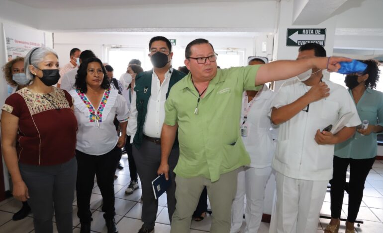 Recorren, Abelina López y personal de IMSS-BIENESTAR, Centros de Salud y Unidades Médicas
