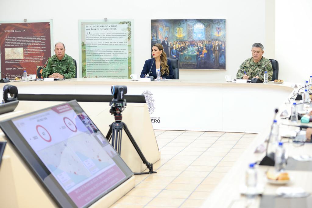 Llevan caravana integral de atención a pobladores de El Durazno, informan en la sesión de la Mesa de Construcción para La Paz