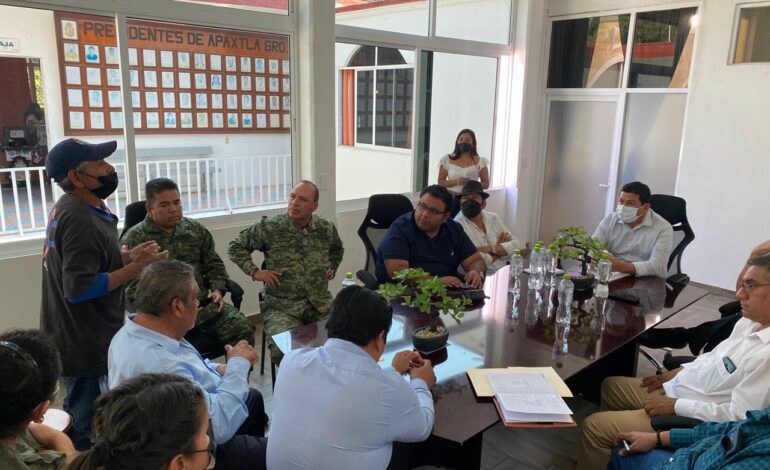 Gobierno de Guerrero consolida acciones de beneficio social en el municipio de Apaxtla de Castrejón