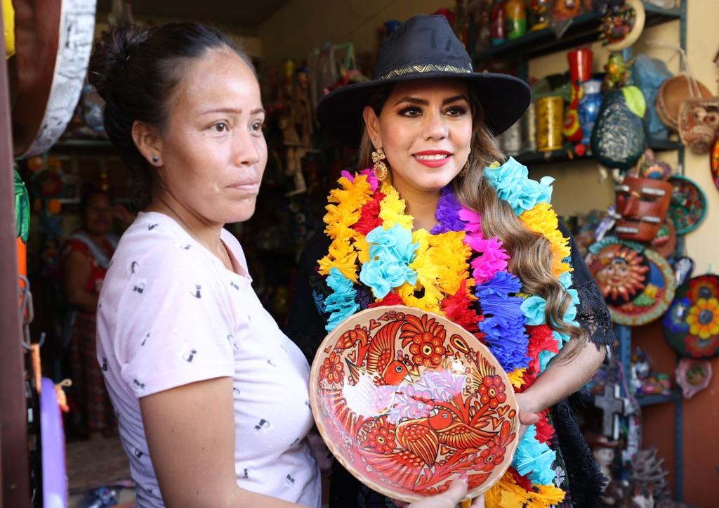 Promueve Evelyn Salgado artesanías del Parador Xalitla de la zona Norte de Guerrero