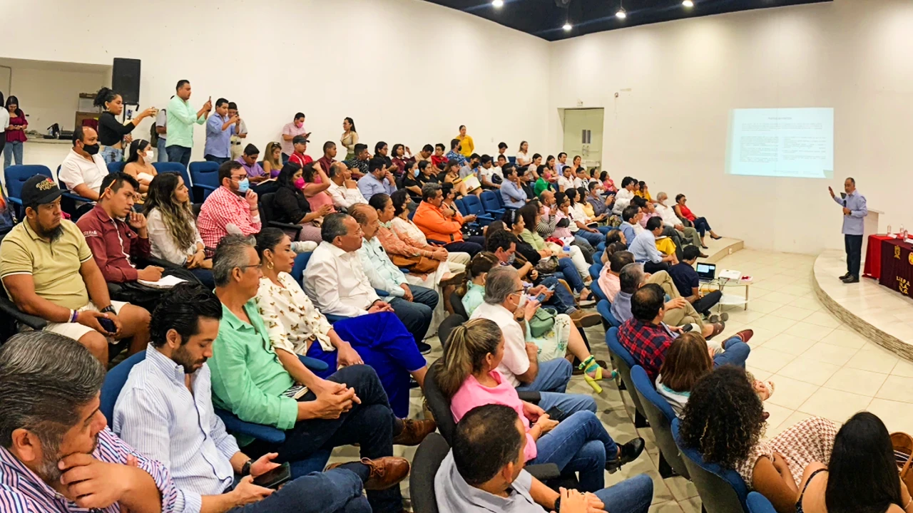 Ante pandemias como el Covid-19, el exgobernador Héctor Astudillo propone invertir en la salud pública