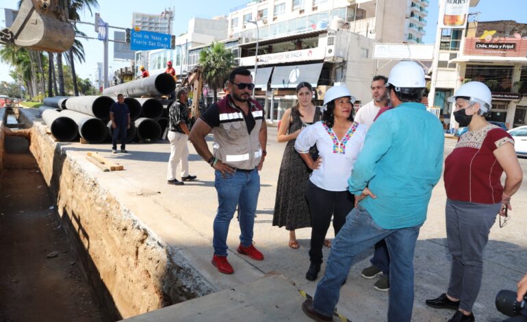 Supervisa Abelina López, trabajos del colector Nao-Trinidad