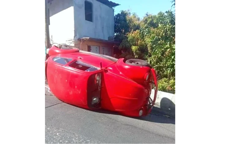 Volcadura en Acapulco deja un lesionado