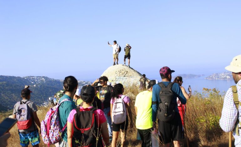 Participan turistas nacionales e internacionales en Aca Senderismo