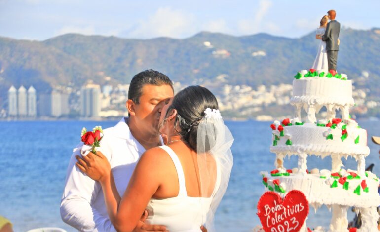 Asisten más de 8 mil ciudadanos a las Bodas Colectivas 2023 del Gobierno de Acapulco